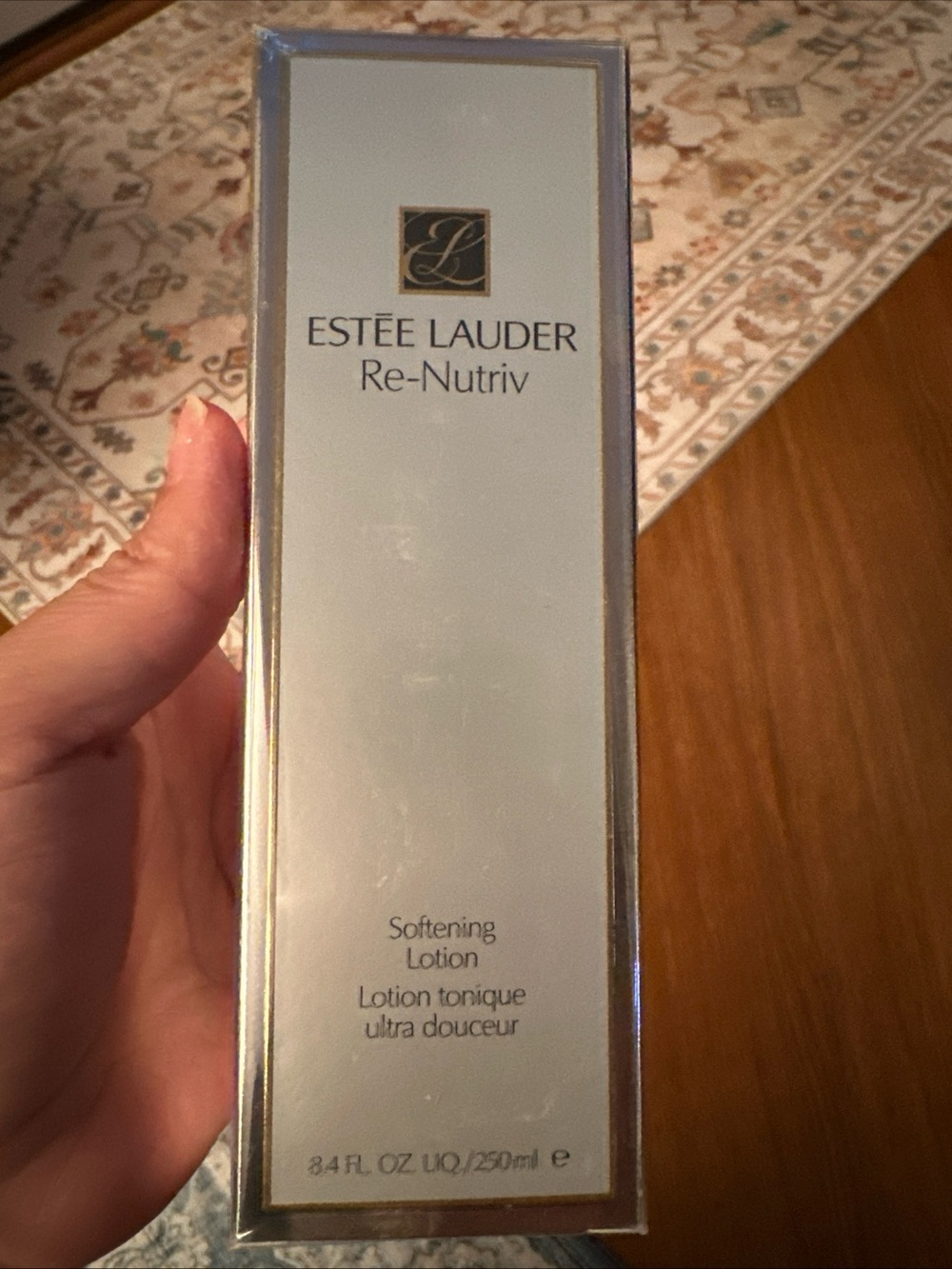 Estee Lauder Re-Nutriv Softening Lotion — White and Gold Accent